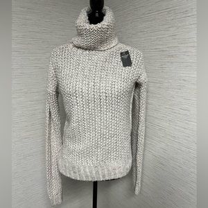 NWT Abercrombie and fitch hand knit cowl turtleneck sweater - small
